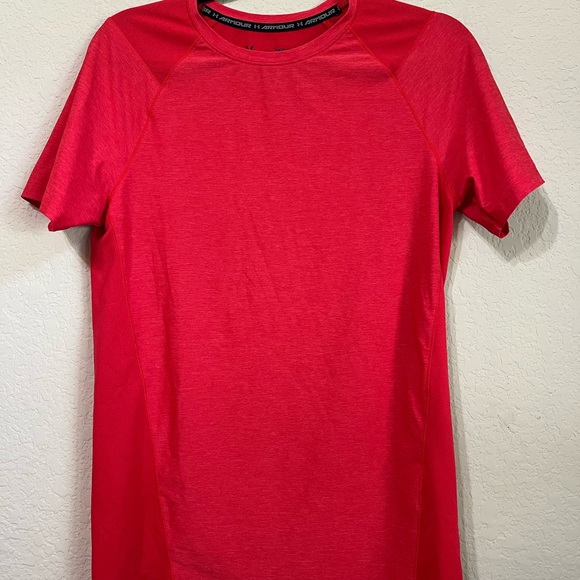 Red under Armour men’s small heatgear tee with mesh detail - Picture 2 of 5